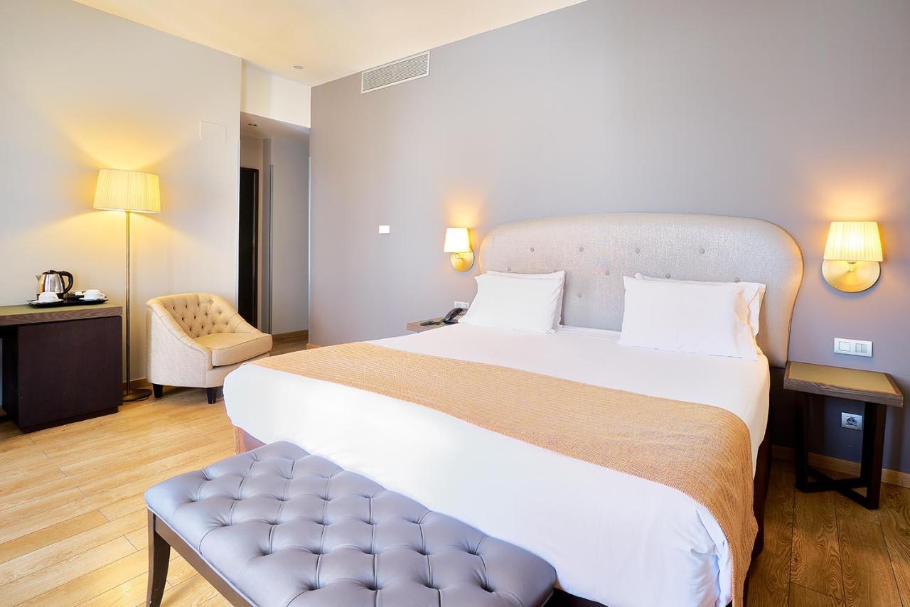 Romantic Double Room,1064667739:JPEG