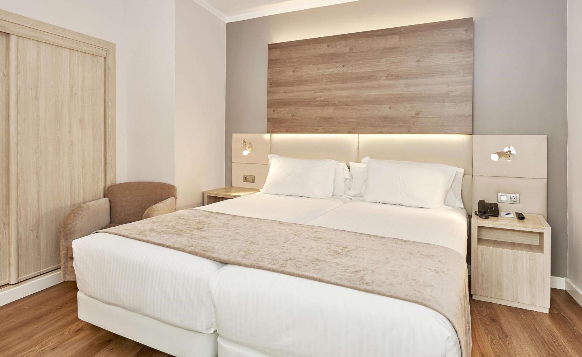 Standard Room,1705610843:JPEG