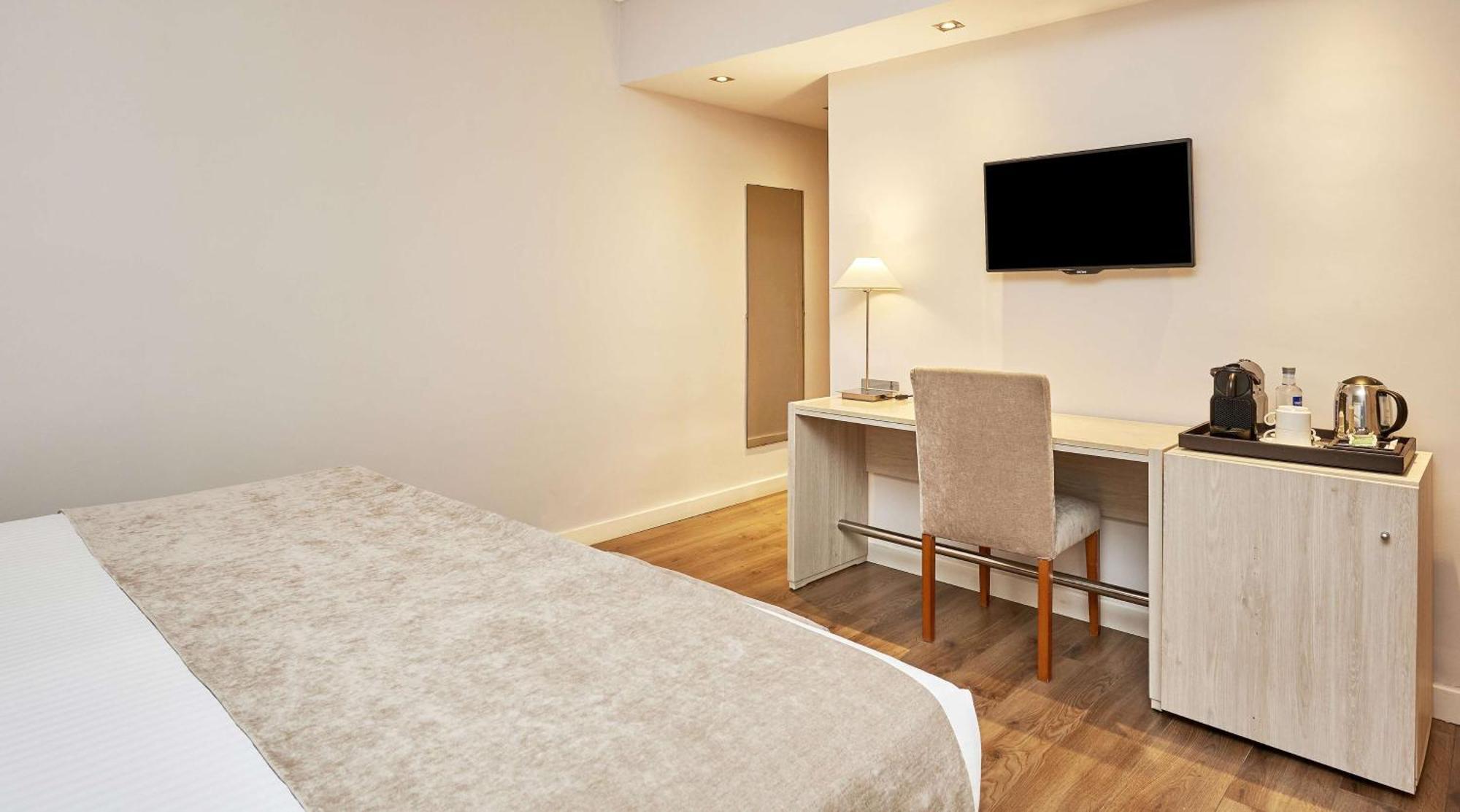 Superior Room,1705610859:JPEG